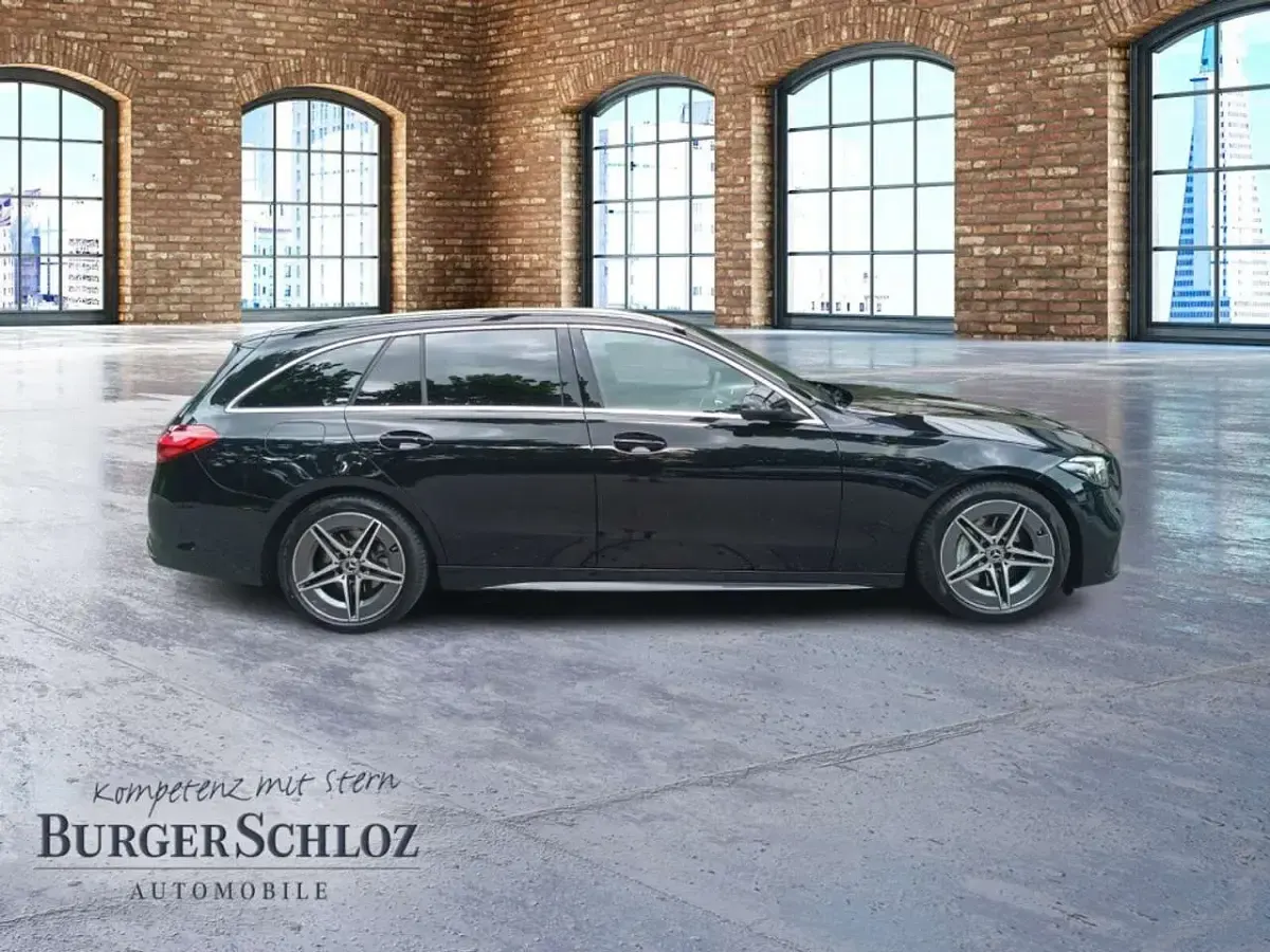Gebraucht Mercedes C180 AMG 170 PS (125 kW) 2022 Obsidianschwarz metallic Kombi