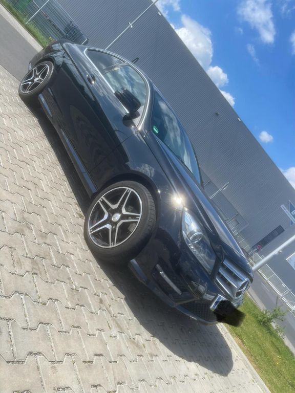 Schwarz Gebraucht 2013 Mercedes C250 Coupé | 10.900 € (Superpreis) - Bild 1/4