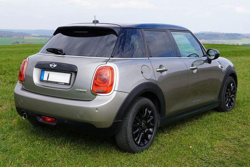 Gebraucht Mini Cooper 136 PS (100 kW) 2018 Silber Kleinwagen