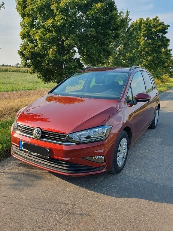Rot Gebraucht 2020 VW Golf Sportsvan United Van / Kleinbus | 16.500 € (Fairer Preis) - Bild 1/4
