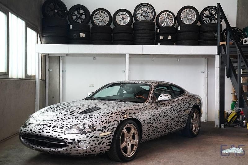 Schwarz Gebraucht 2001 Jaguar XK8 Coupé | 12.990 € - Bild 1/4