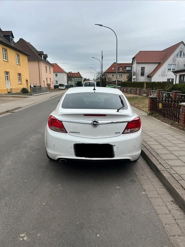 Gebraucht Opel Insignia OPC 160 PS (117 kW) 2012 Weiß Limousine