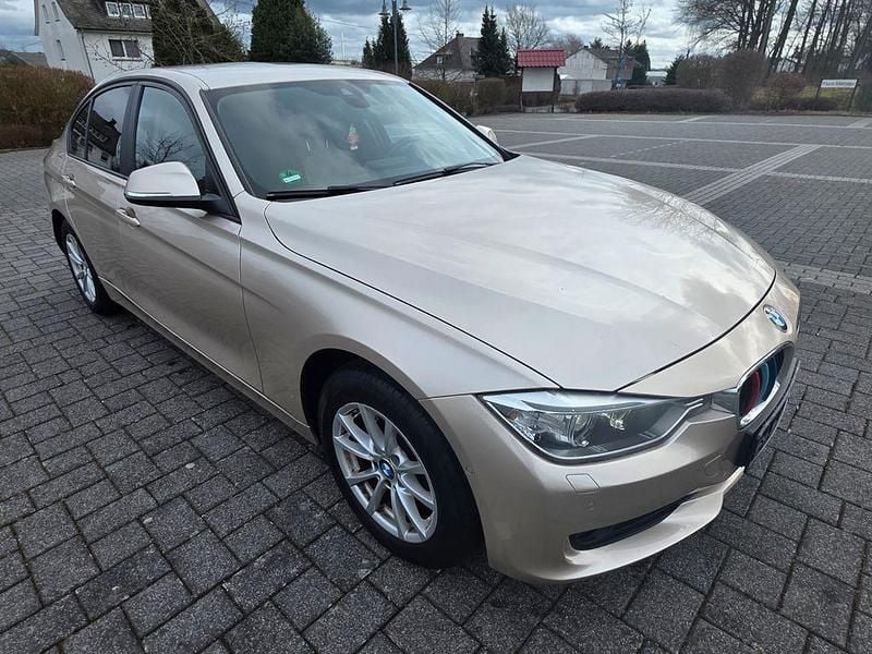 Gebraucht BMW 320 Comfort Edition 184 PS (135 kW) 2014 Silber Limousine