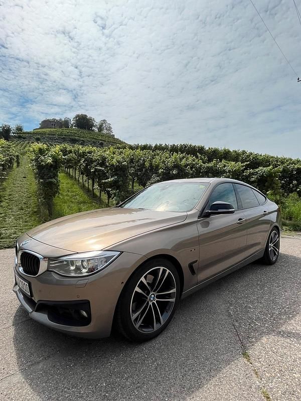 Andere farben Gebraucht 2014 BMW 325 Limousine | 12.240 € (Teuer) - Bild 1/4