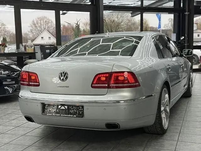 Usata VW Phaeton 335 CV (246 kW) 2011 Argento Berlina