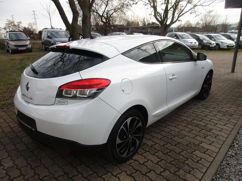 Gebraucht Renault Mégane Coupé Bose Edition 132 PS (97 kW) 2014 Weiß Coupé