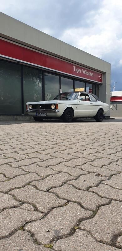 Weiß Gebraucht 1973 Ford Taunus Limousine | 8.500 € - Bild 1/4