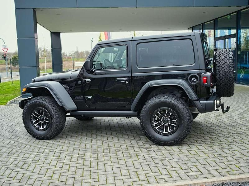 Neu Jeep Wrangler 272 PS (200 kW) 2025 Schwarz SUV