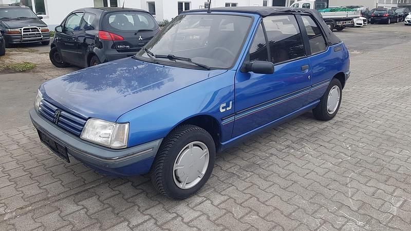 Blau Gebraucht 1992 Peugeot 205 Cabrio | 999 € - Bild 1/4