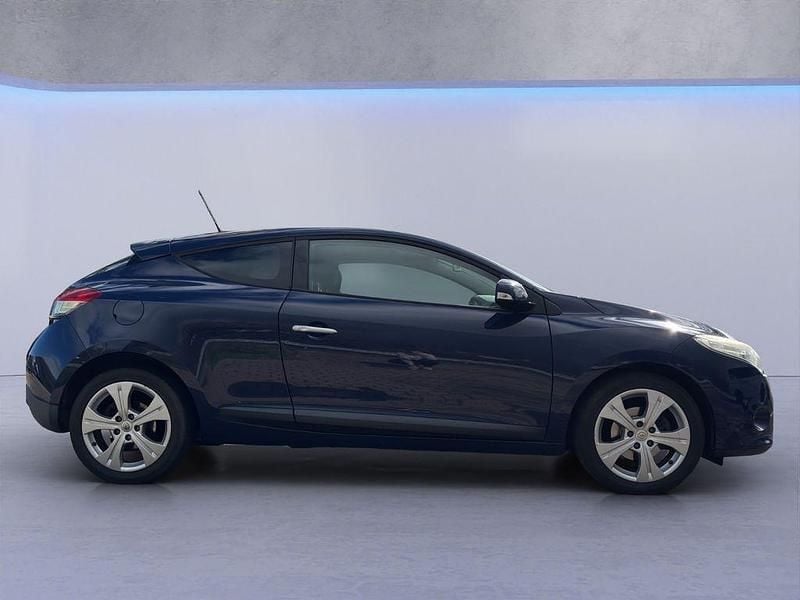 Gebraucht Renault Mégane III Dynamique 110 PS (80 kW) 2009 Blau Coupé