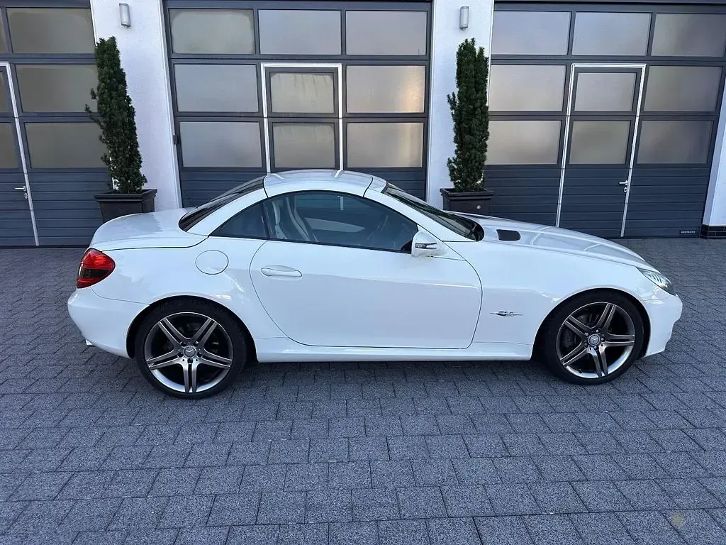 Gebraucht Mercedes SLK300 2LOOK Edition 231 PS (169 kW) 2009 Weiß Cabrio