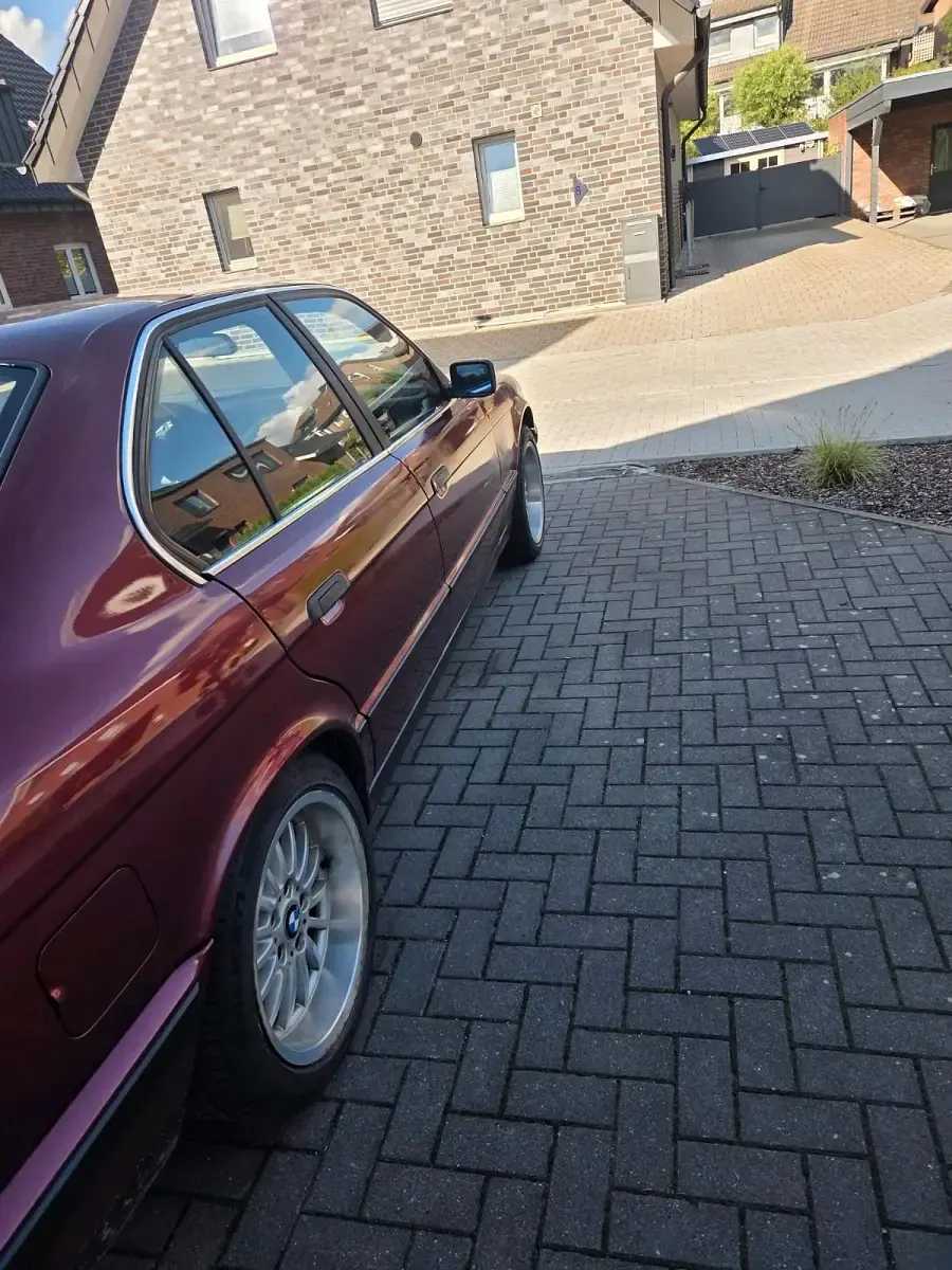 Gebraucht BMW 518 150 PS (110 kW) 1993 Rot Limousine