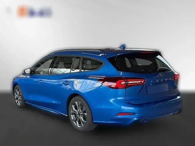 Gebraucht Ford Focus ST-Line 155 PS (114 kW) 2024 Blau metallic