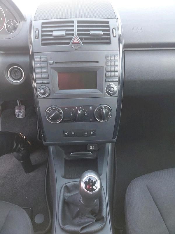 Gebraucht Mercedes A160 95 PS (69 kW) 2011 Grau Kleinwagen