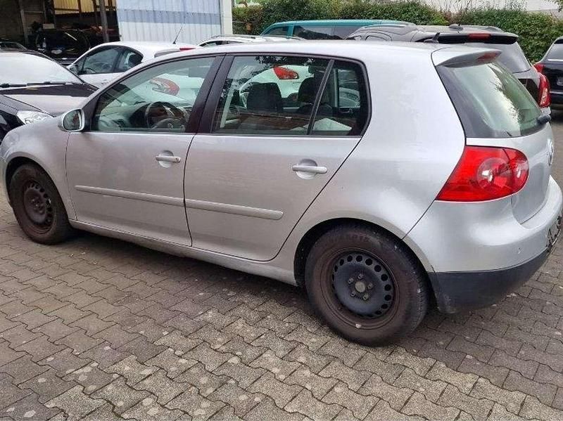 Gebraucht VW Golf V Comfortline 116 PS (85 kW) 2007 Silber Limousine