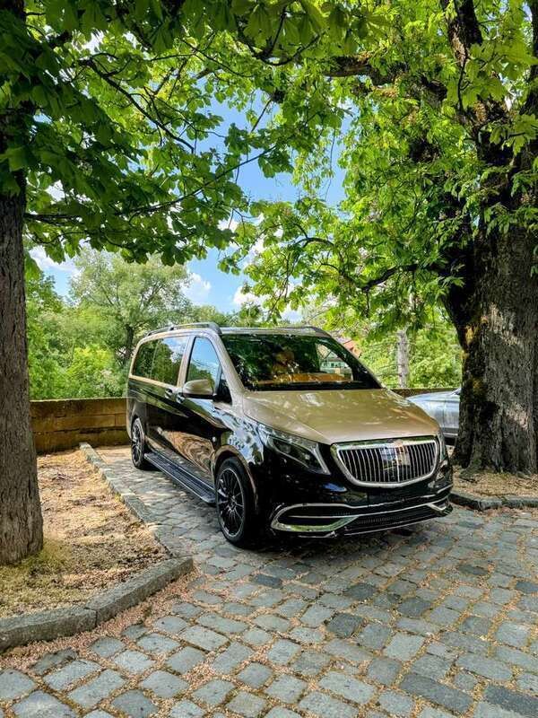 Andere außenfarben Gebraucht 2022 Mercedes V300 Van / Kleinbus | 60.000 € (Fairer Preis) - Bild 1/4