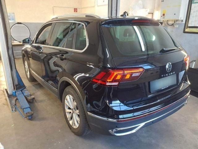 Gebraucht VW Tiguan Elegance 150 PS (110 kW) 2023 Schwarz SUV