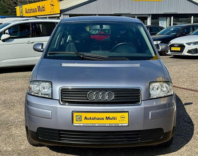Gebraucht Audi A2 Comfort 75 PS (55 kW) 2004 Akoyasilber Kleinwagen