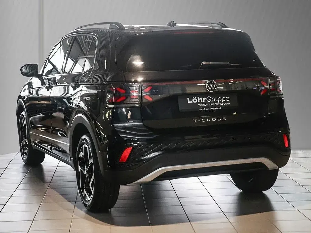 Gebraucht VW T-Cross R-line 150 PS (110 kW) 2026 Deep black perleffekt SUV