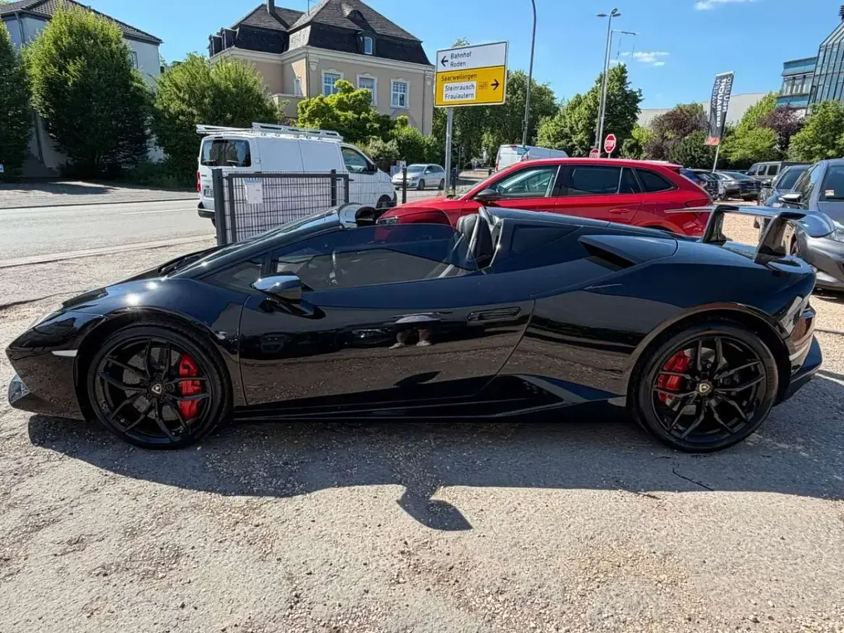 Used Lamborghini Huracán 610 HP (448 kW) 2017 Black Cabriolet