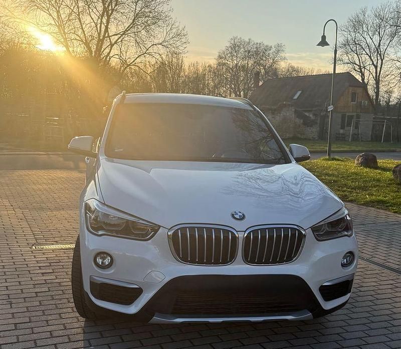 Gebraucht BMW X1 xLine 150 PS (110 kW) 2015 Weiß SUV