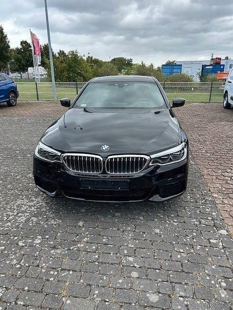 Gebraucht BMW 530e M Sport 184 PS (135 kW) 2019 Schwarz Limousine