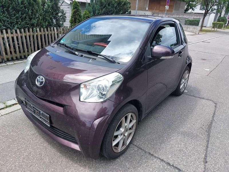 Violett Gebraucht 2011 Toyota iQ Kleinwagen | 2.990 € (Guter Preis) - Bild 1/4