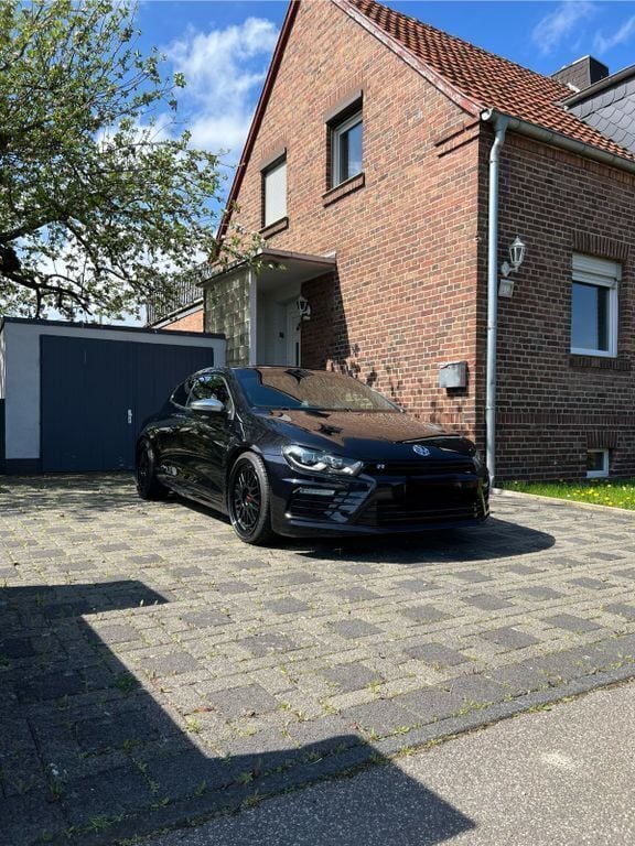Schwarz Gebraucht 2016 VW Scirocco R Coupé | 22.999 € (Fairer Preis) - Bild 1/4