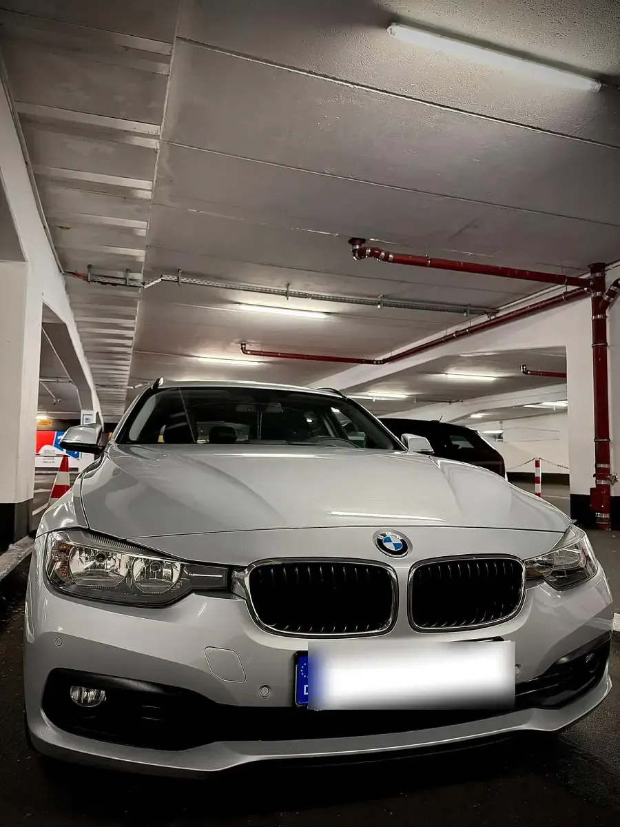 Gebraucht BMW 318 150 PS (110 kW) 2016 Silber Kombi