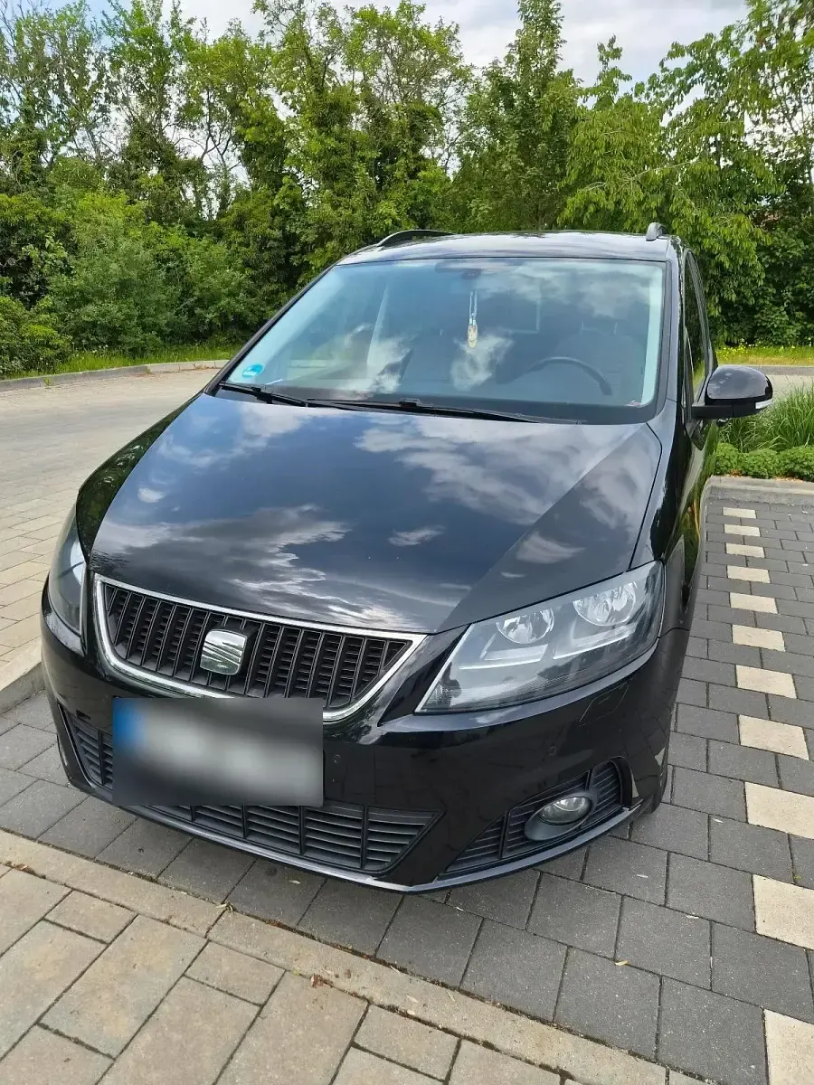 Używany Seat Alhambra 140 KM (102 kW) 2013 Czarny Minivan