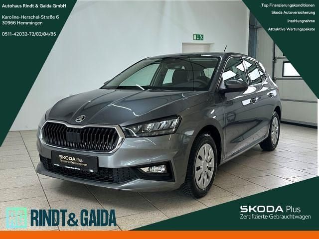Grau Gebraucht 2024 Skoda Fabia Selection Limousine | 19.399 € (Guter Preis) - Bild 1/4