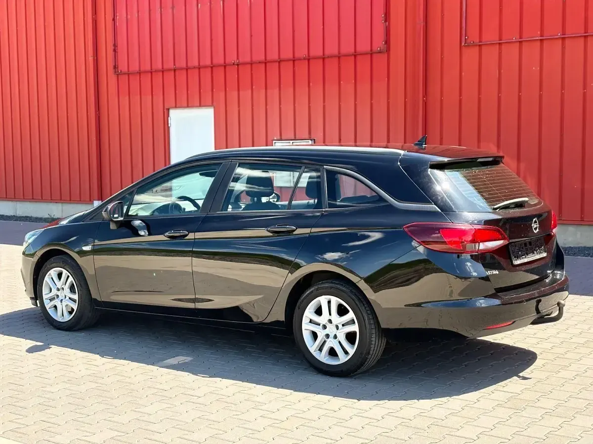 Gebraucht Opel Astra 136 PS (100 kW) 2019 Schwarz Kombi