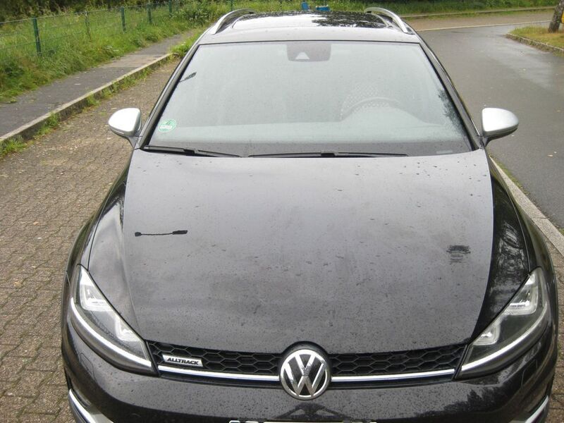 Schwarz Gebraucht 2016 VW Golf VII Limousine | 15.100 € (Fairer Preis) - Bild 1/4