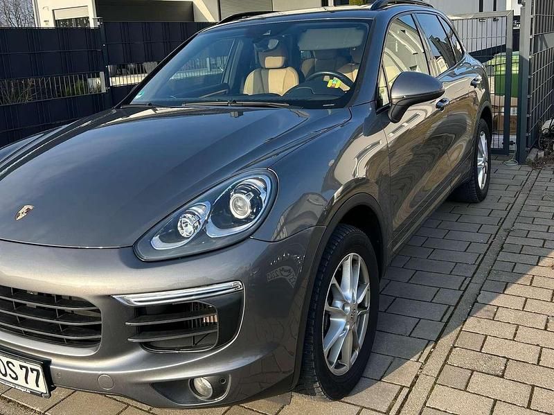 Gebraucht Porsche Cayenne 262 PS (192 kW) 2015 Grau SUV
