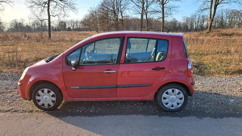 Gebraucht Renault Modus 75 PS (55 kW) 2007 Rot Van / Kleinbus