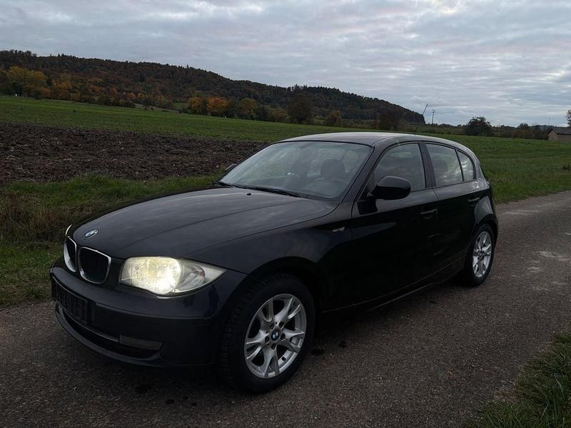 Gebraucht BMW 116 116 PS (85 kW) 2010 Schwarz Kleinwagen
