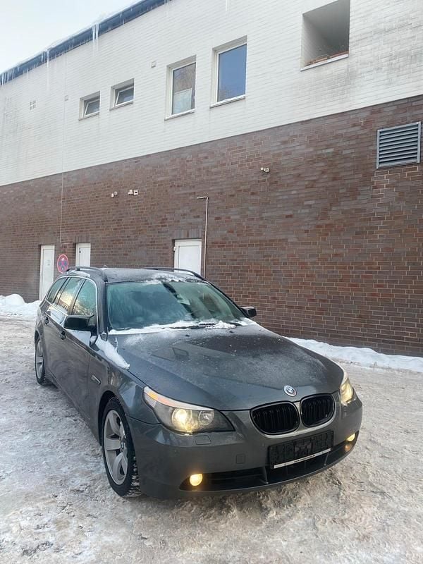 Grau Gebraucht 2006 BMW 525 Kombi | 2.100 € (Superpreis) - Bild 1/4