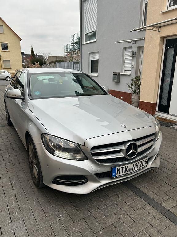 Gebraucht Mercedes C180 156 PS (114 kW) 2014 Silber Limousine