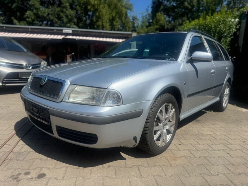 Silber Gebraucht 2009 Skoda Octavia Tour Kombi | 3.990 € (Etwas zu teuer) - Bild 1/4