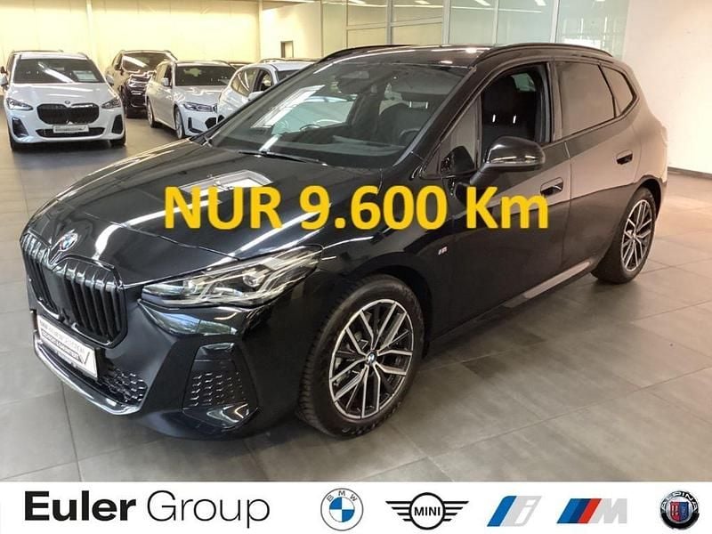 Schwarz Gebraucht 2024 BMW 223 Active Tourer Performance Van / Kleinbus | 37.133 € (Superpreis) - Bild 1/4