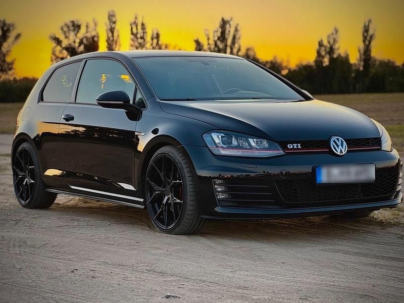 Schwarz Gebraucht 2013 VW Golf VII GTI Limousine | 13.000 € (Fairer Preis) - Bild 1/4