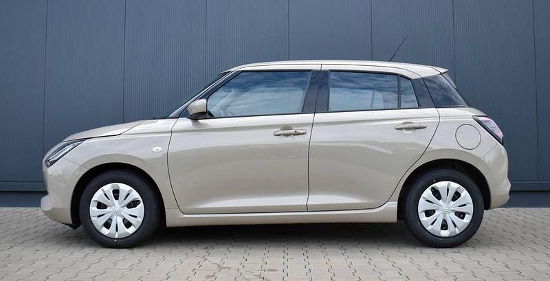 Neu Suzuki Swift Club 83 PS (61 kW) 2025 Beige (caravan ivory pearl) Kleinwagen