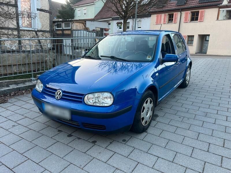 Blau Gebraucht 2000 VW Golf IV Edition Kleinwagen | 900 € (Fairer Preis) - Bild 1/4