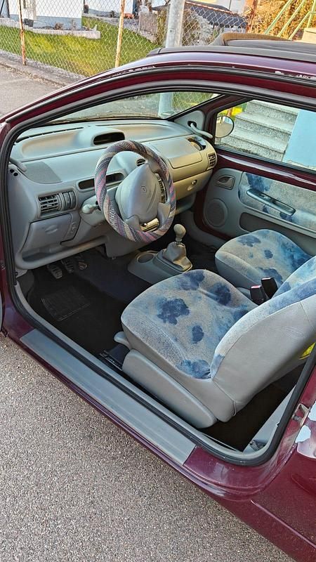 Gebraucht Renault Twingo 58 PS (42 kW) 2002 Violet Kleinwagen