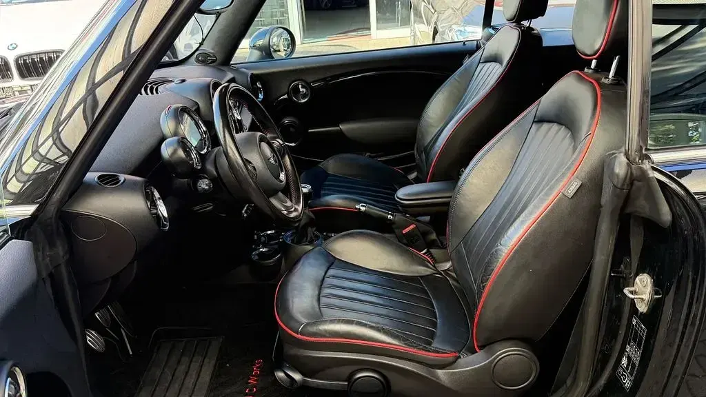 Gebraucht Mini John Cooper Works Cabriolet 211 PS (155 kW) 2011 Schwarz Cabrio
