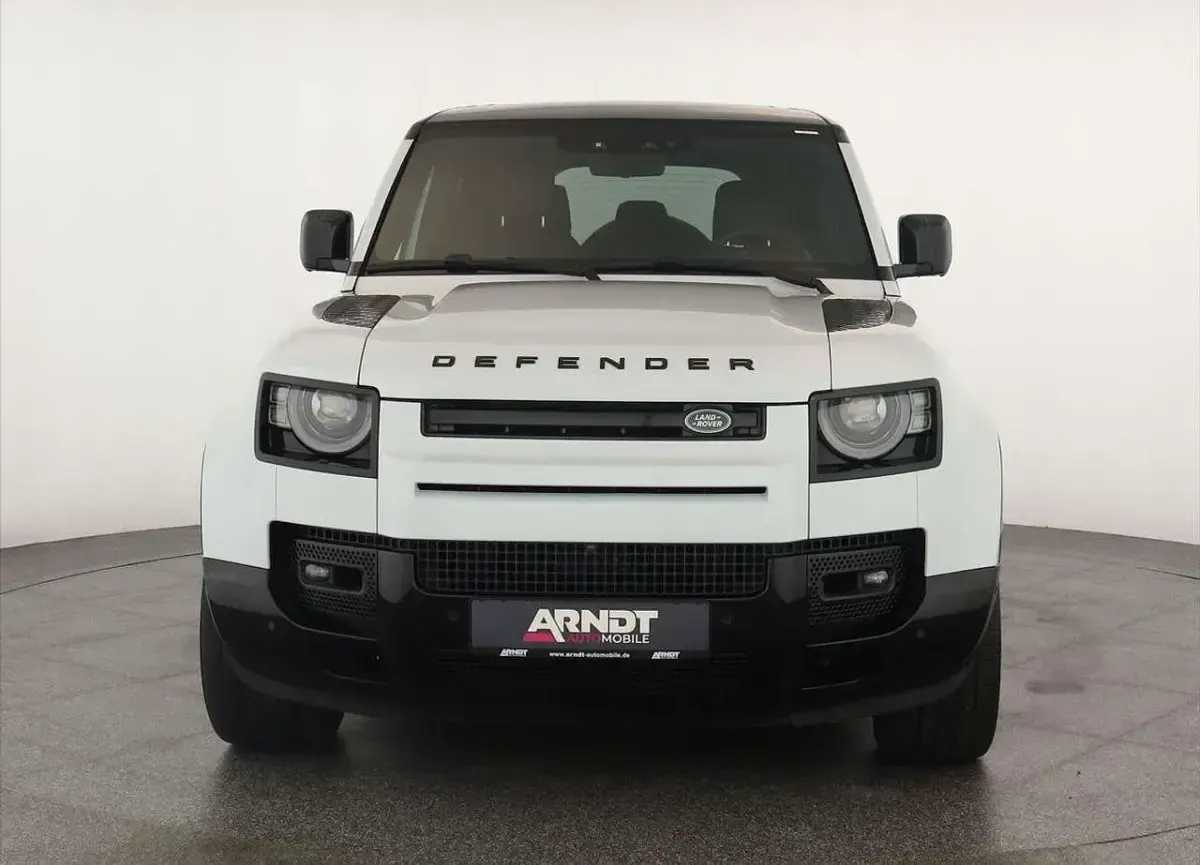 Gebraucht Land Rover Defender 525 PS (386 kW) 2023 Yulong white SUV