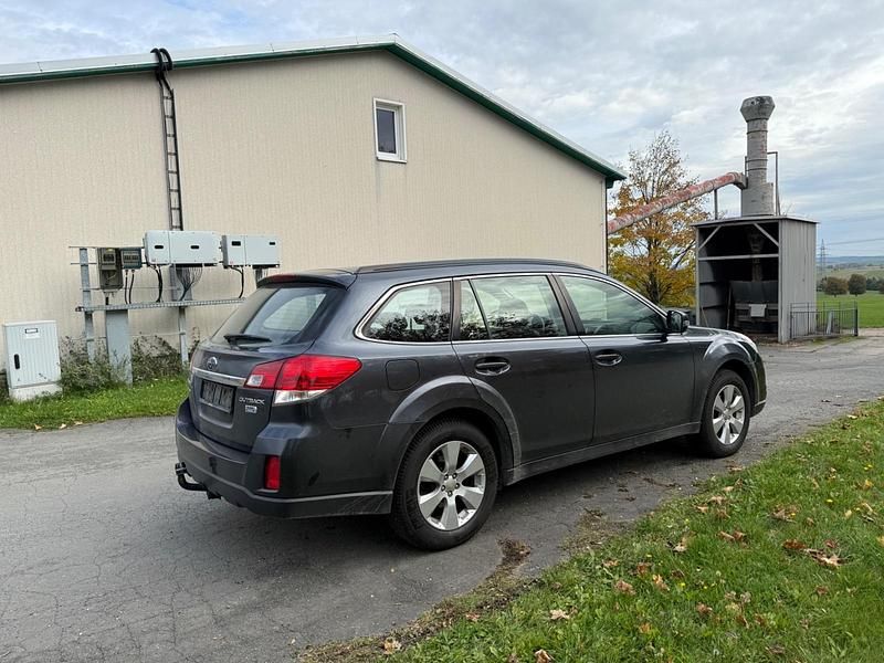 Gebraucht Subaru Legacy Comfort 150 PS (110 kW) 2012 Grau Kombi