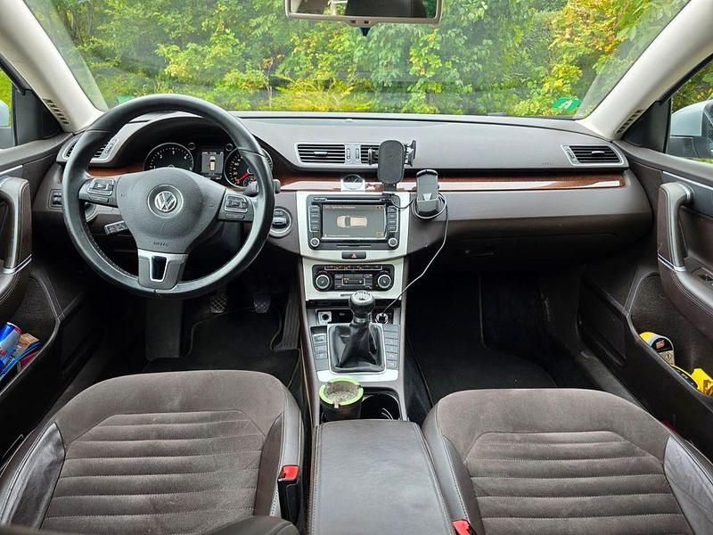 Gebraucht VW Passat Highline 170 PS (125 kW) 2011 Silber Kombi
