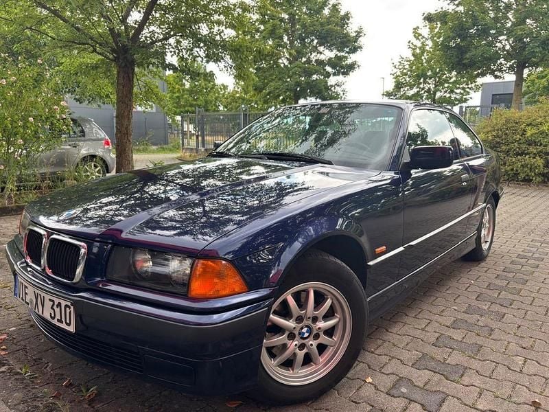 Blau Gebraucht 1996 BMW 320 Coupé | 8.850 € (Etwas zu teuer) - Bild 1/4