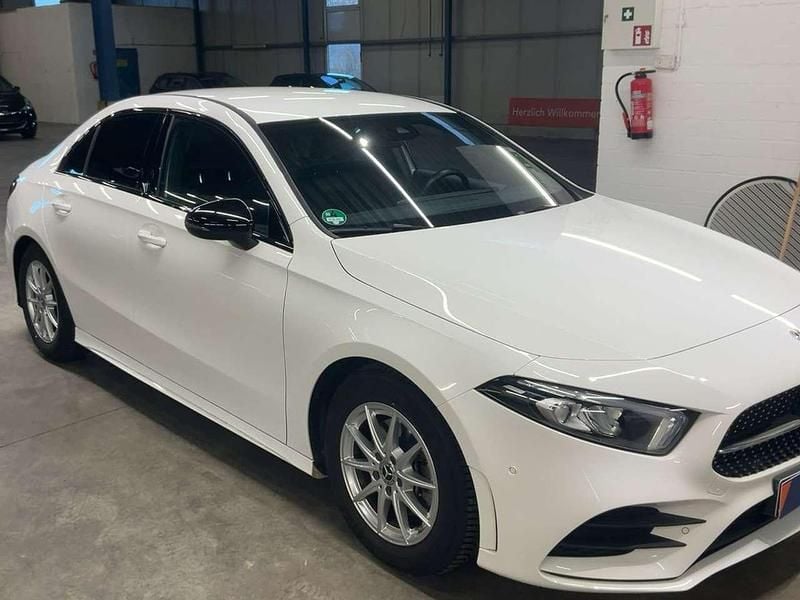 Gebraucht Mercedes A200 163 PS (119 kW) 2022 Limousine